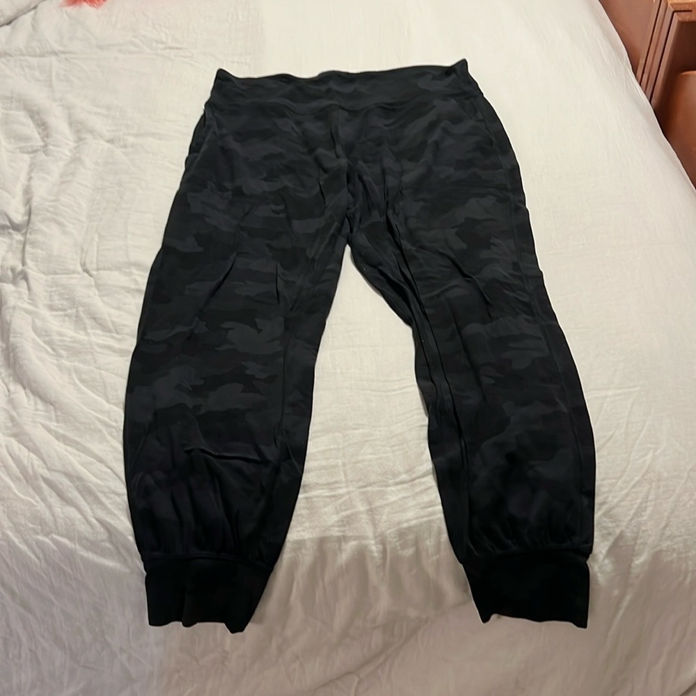 Lululemon align camo Jogger